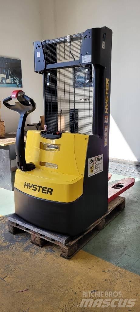 Hyster S 1.0 Järelkäidavad virnastajad