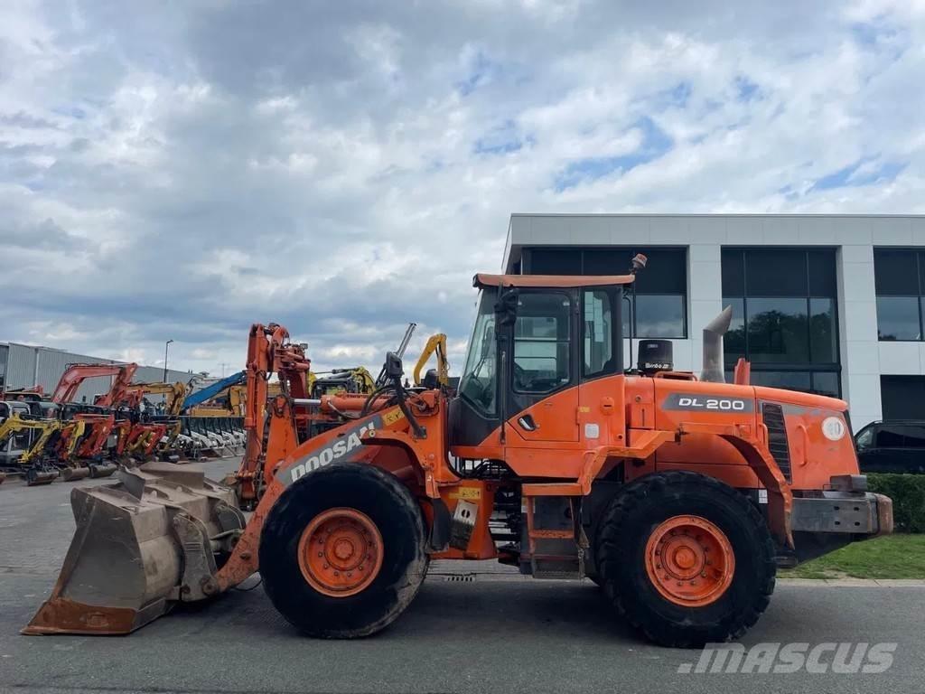 Doosan DL200-3 | A/C Rataslaadurid