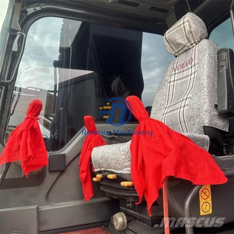 Volvo EC210 Roomikekskavaatorid