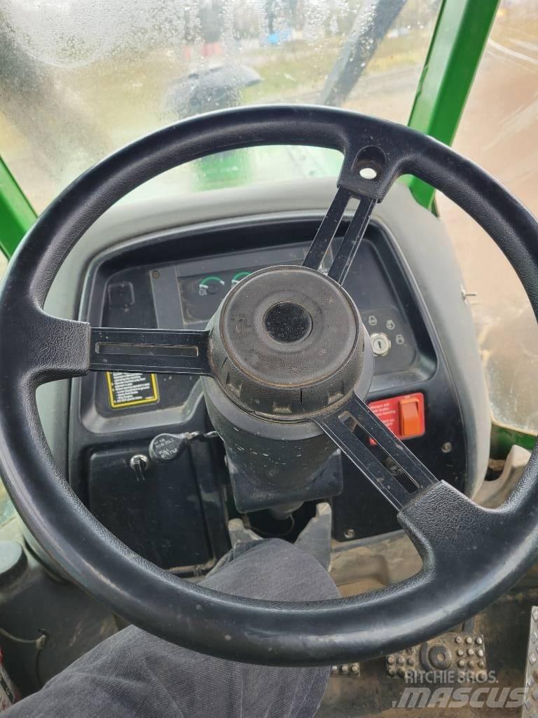 John Deere 748 H Väljaveotraktorid