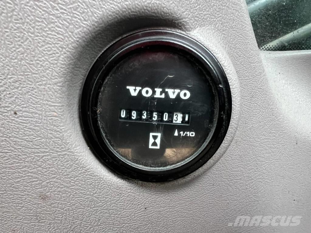 Volvo EC 750 EL Roomikekskavaatorid