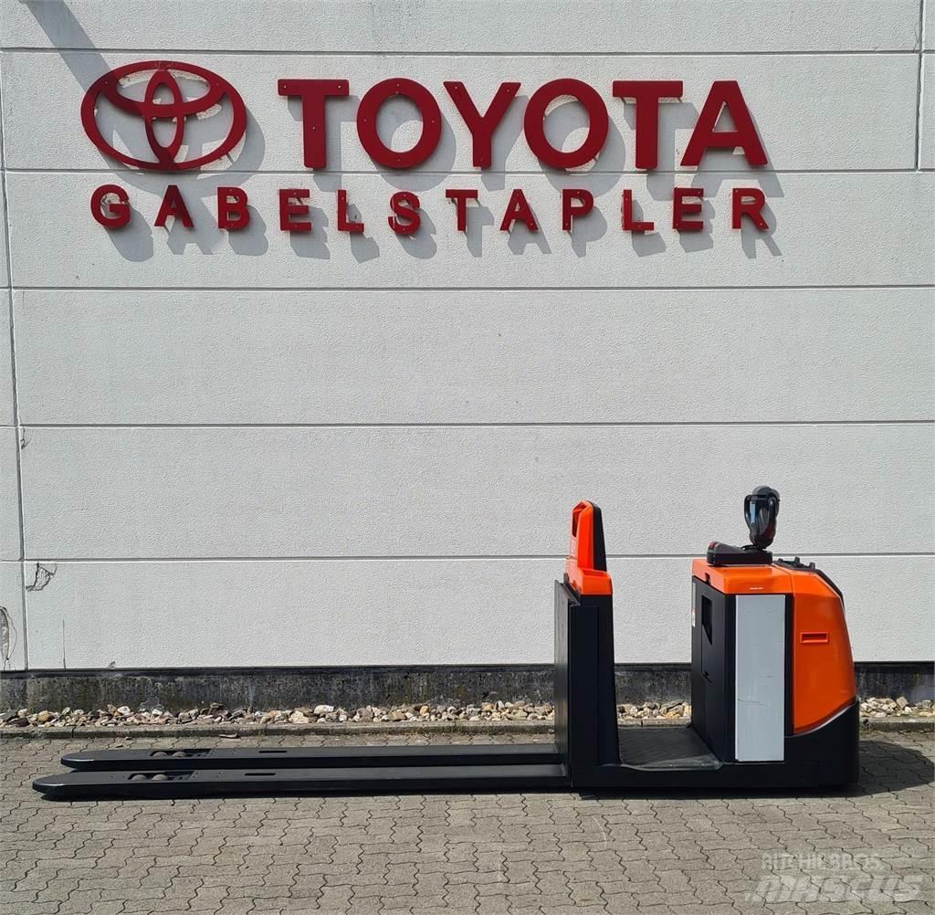 Toyota OSE 250 Madalkomplekteerimistõstuk