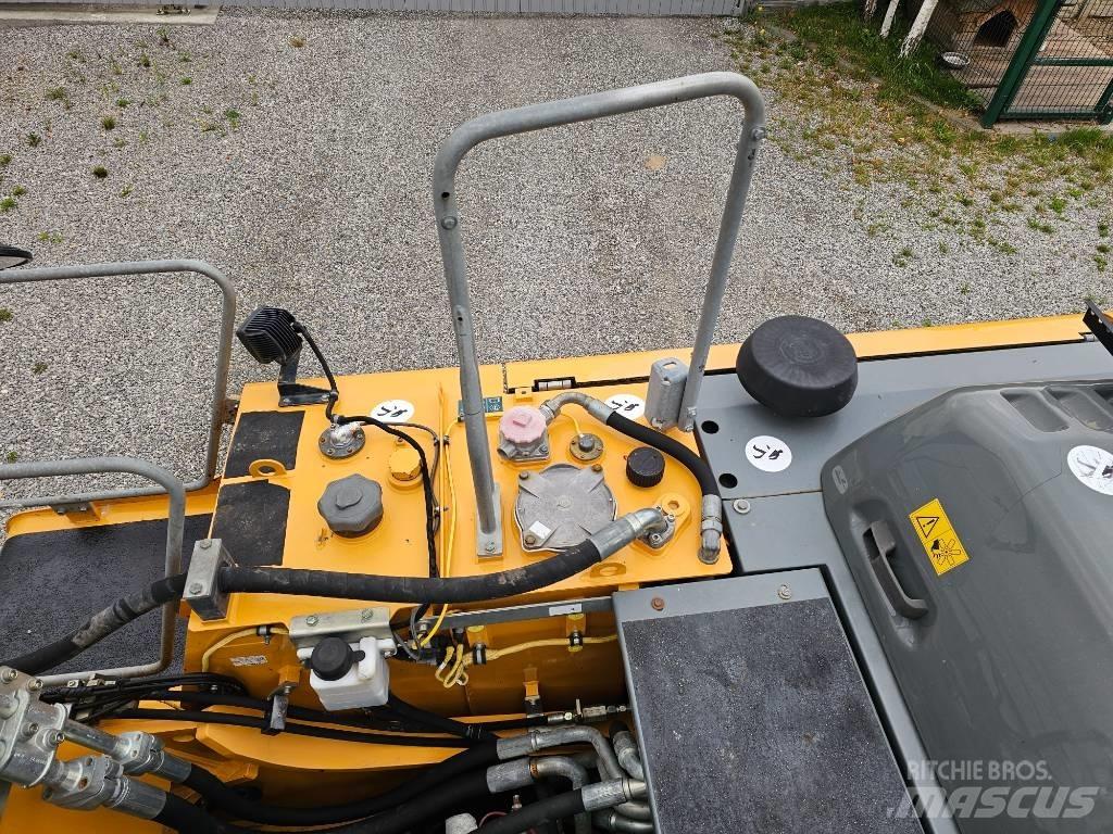 Liebherr R 922 LC Roomikekskavaatorid
