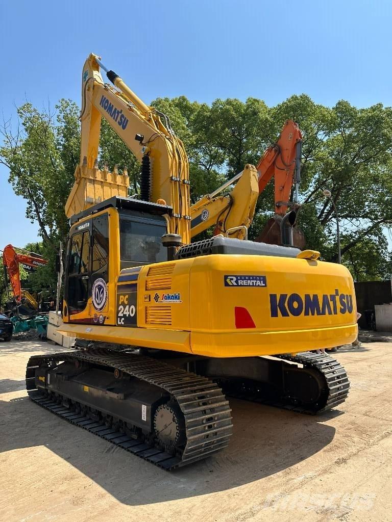 Komatsu PC 240 Roomikekskavaatorid