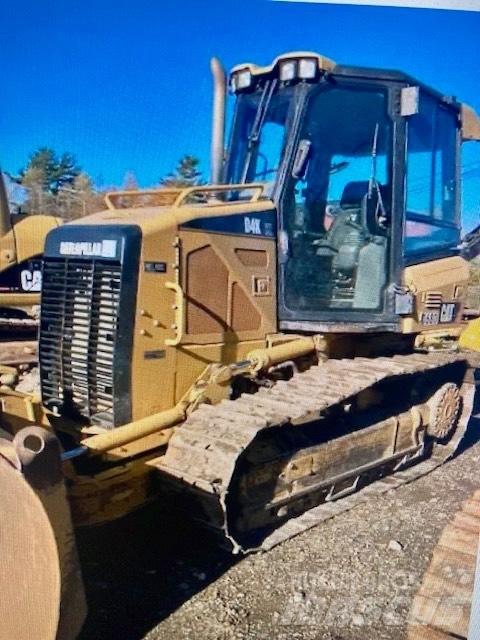 CAT D 4 K XL Buldooserid