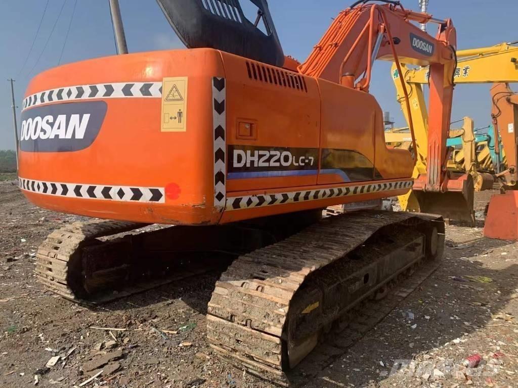 Doosan DH 220 Roomikekskavaatorid