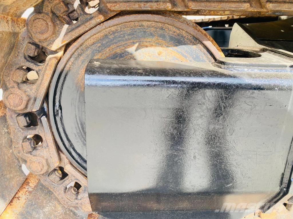 CAT 317 Roomikekskavaatorid