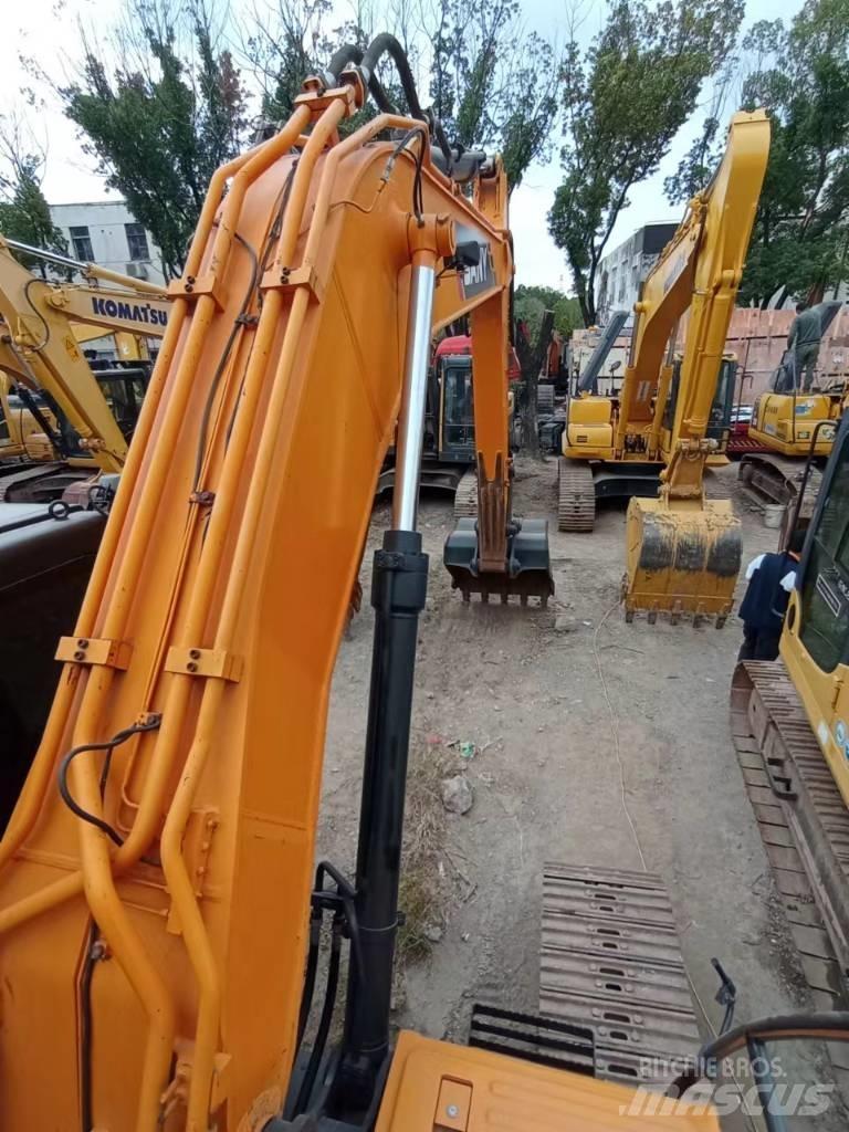 Hyundai Robex 215-9T Roomikekskavaatorid