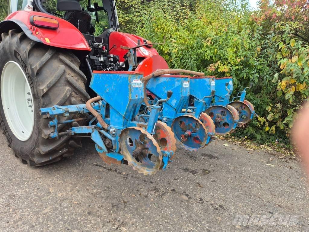 Monosem 4 row Täppiskülvikud