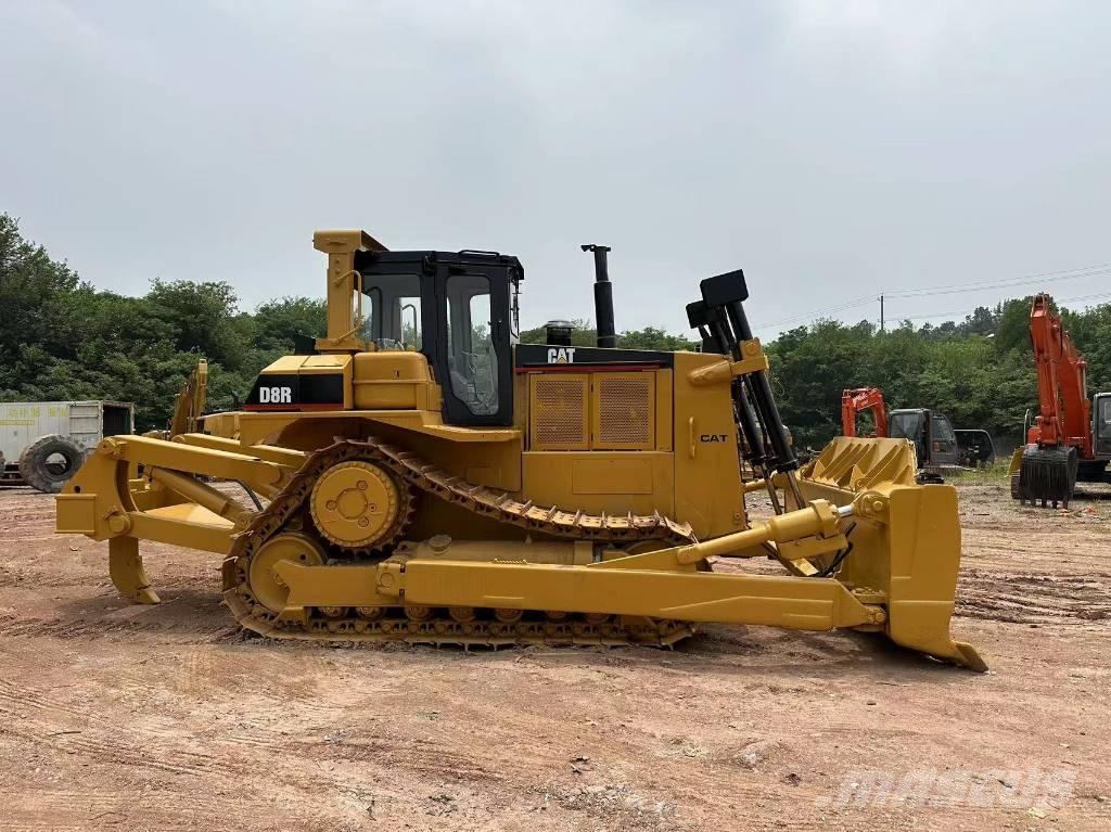 CAT D8R Buldooserid