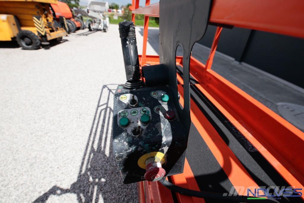 Haulotte COMPACT8 Käärtõstukid