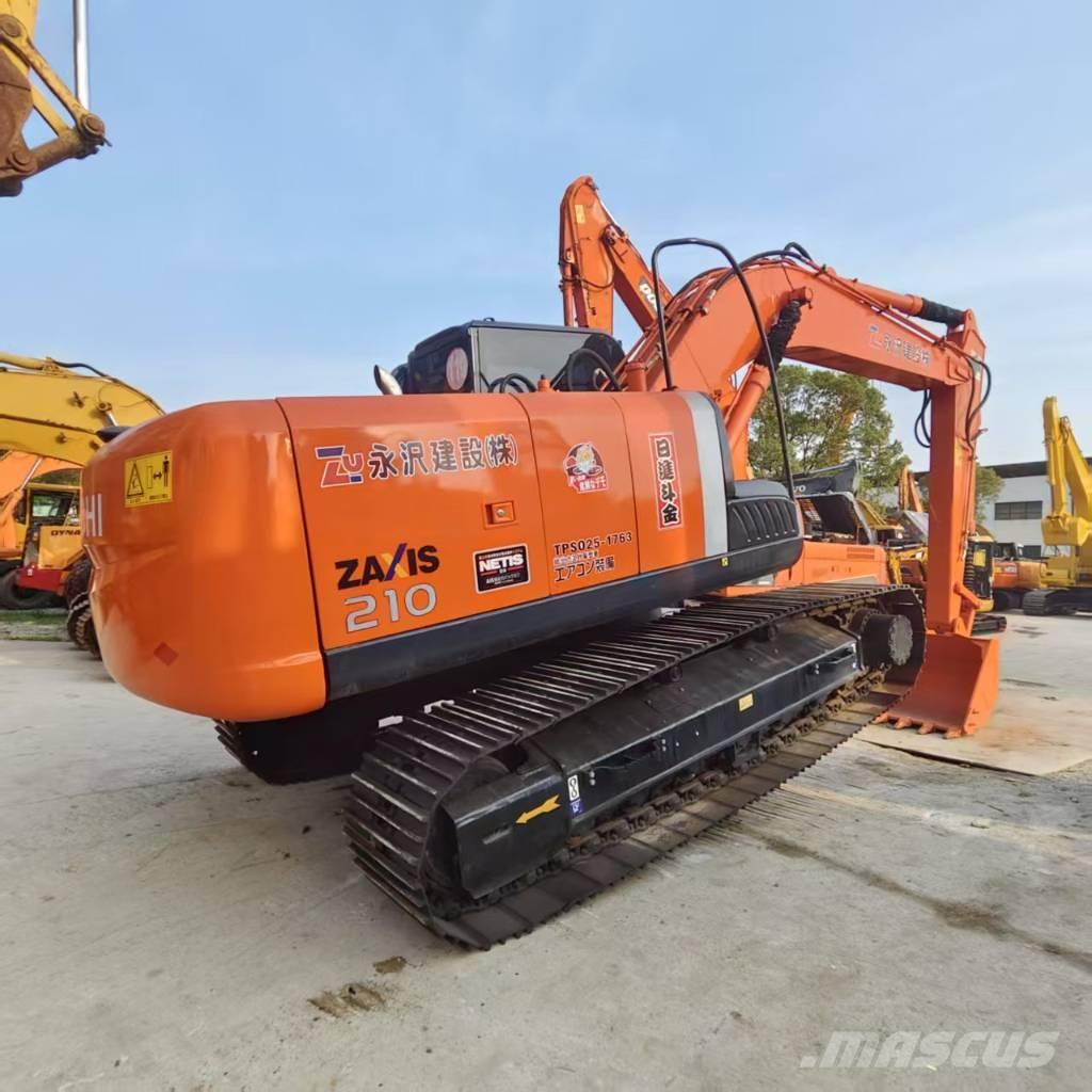 Hitachi ZX 210 Roomikekskavaatorid