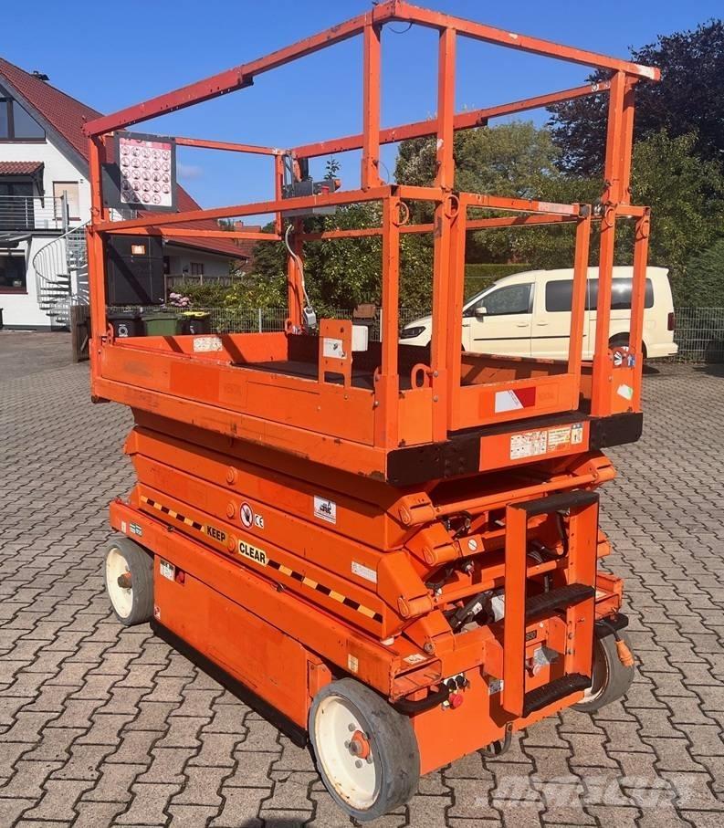 SkyJack SJ III 4626 Käärtõstukid