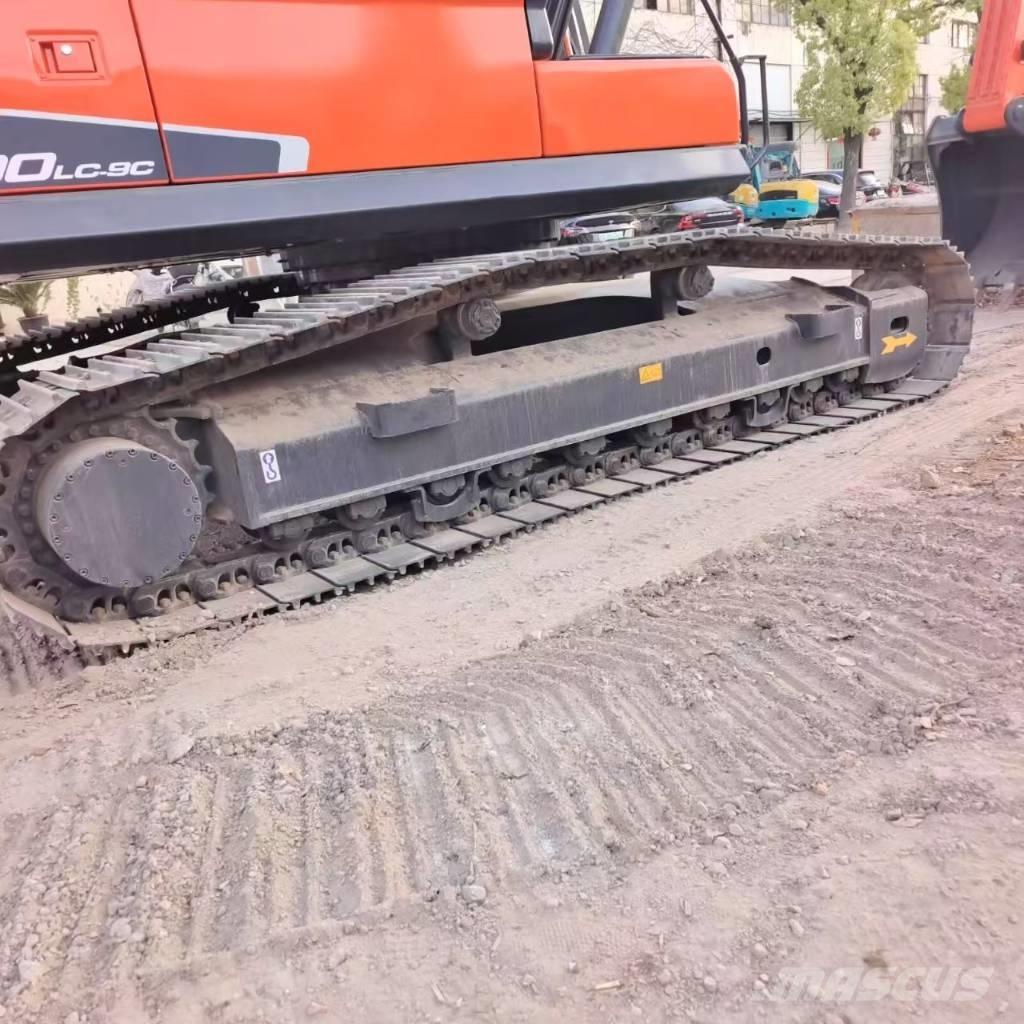 Doosan DX 300 LC-9 Roomikekskavaatorid