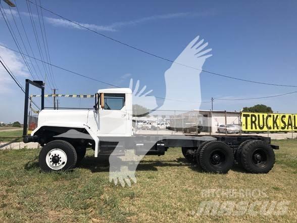 Diamond T M13 Raamautod