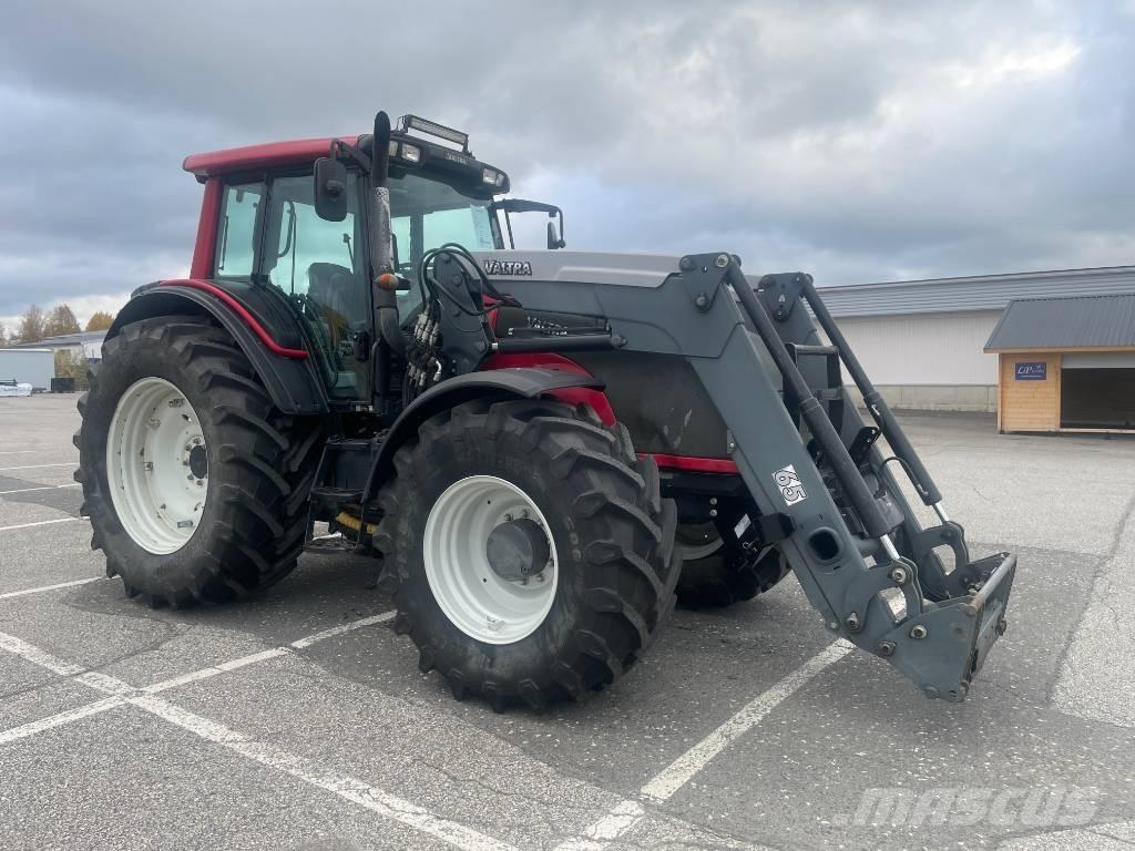Valtra T 131 Traktorid