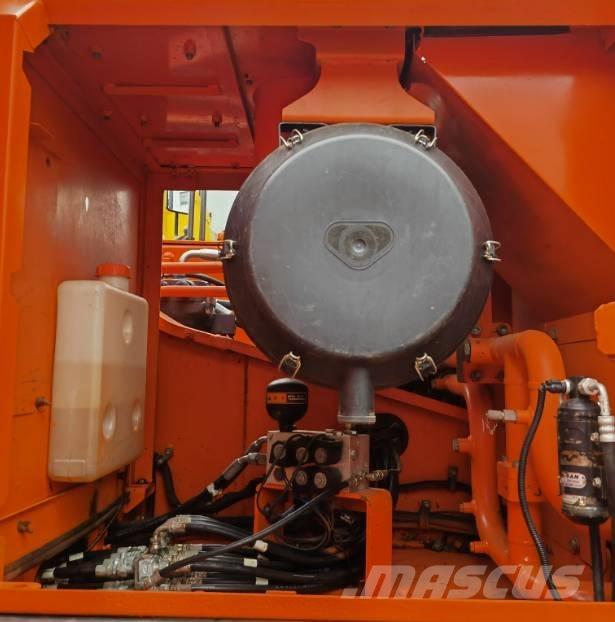Doosan DX340LC-9C Roomikekskavaatorid
