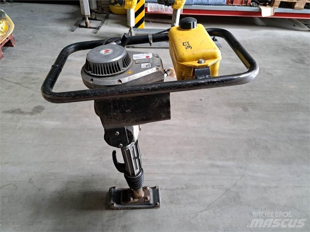 Wacker Neuson BS30 Vibroplaadid