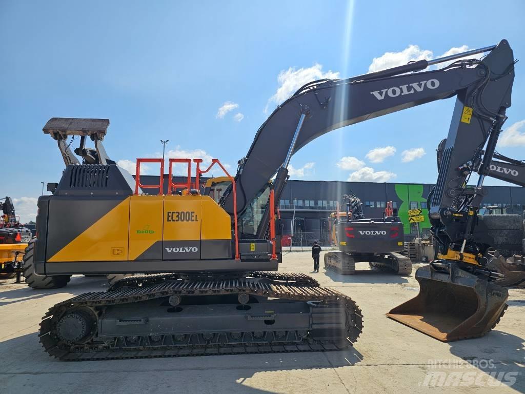 Volvo EC300EL Roomikekskavaatorid