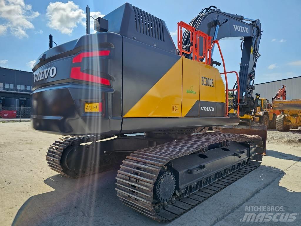 Volvo EC300EL Roomikekskavaatorid