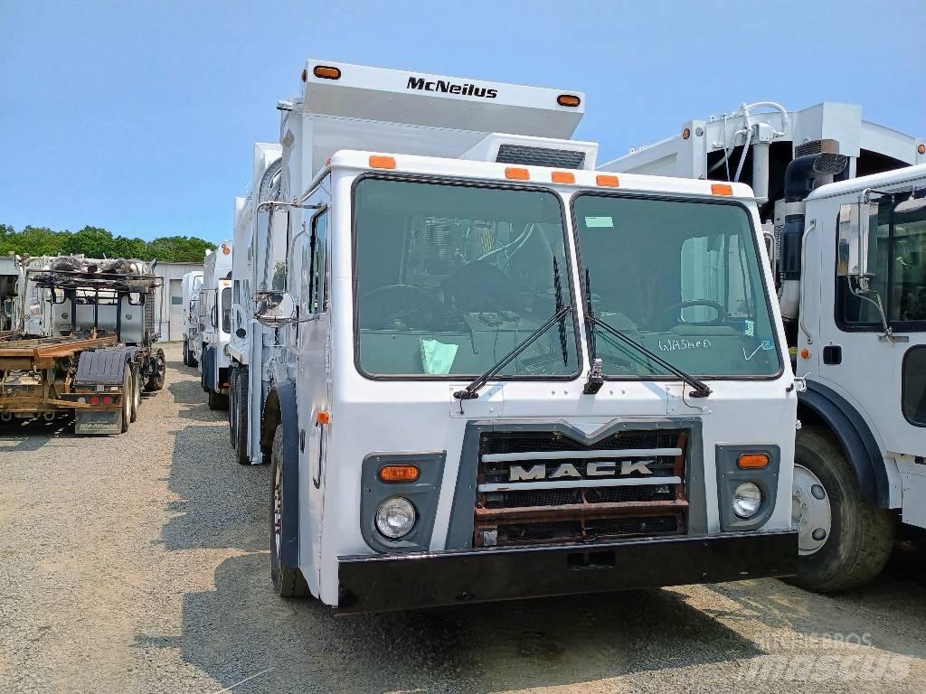 Mack LEU 613 Prügiautod
