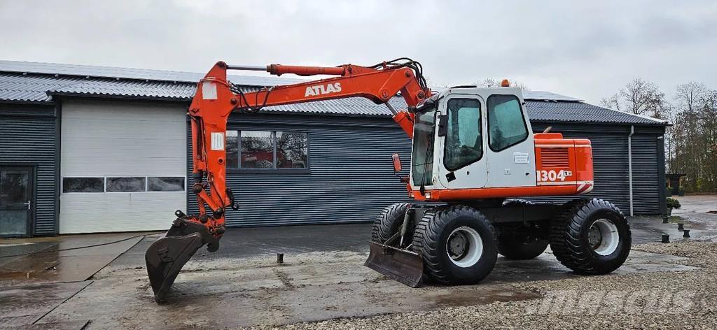 Atlas 1304 Ratasekskavaatorid