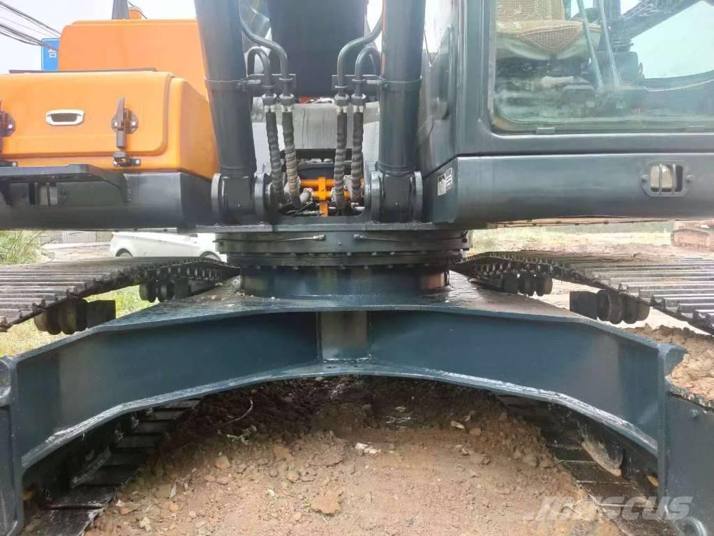 Hyundai 220LC-9S Roomikekskavaatorid