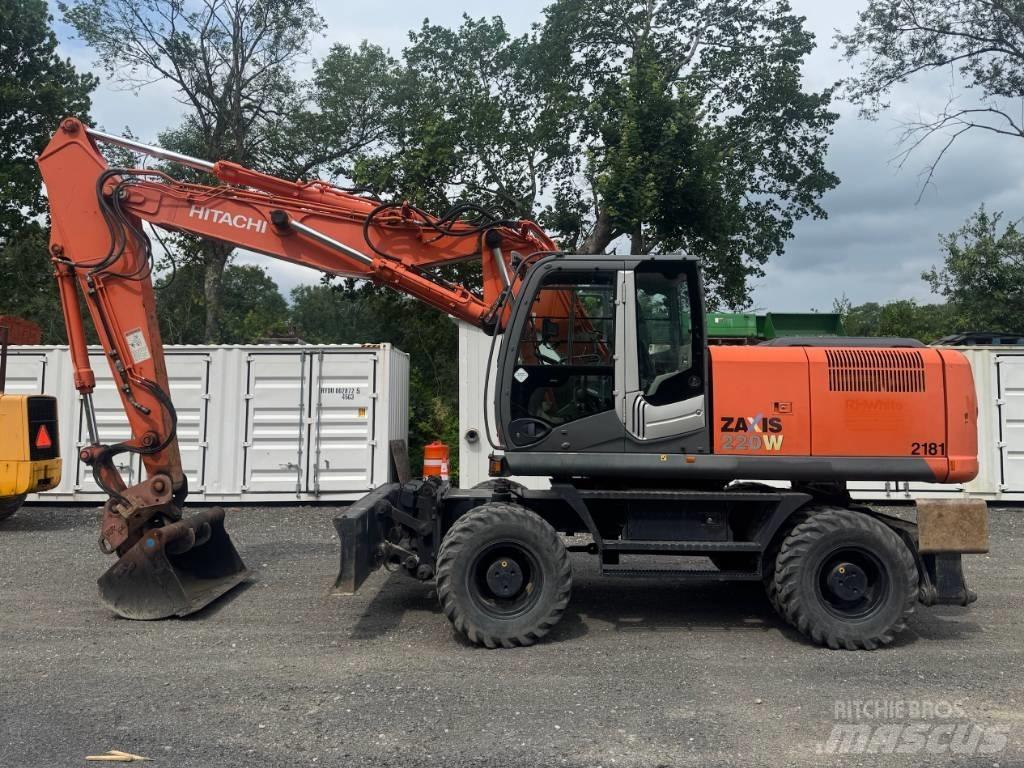 Hitachi ZX 220 W-3 Ratasekskavaatorid