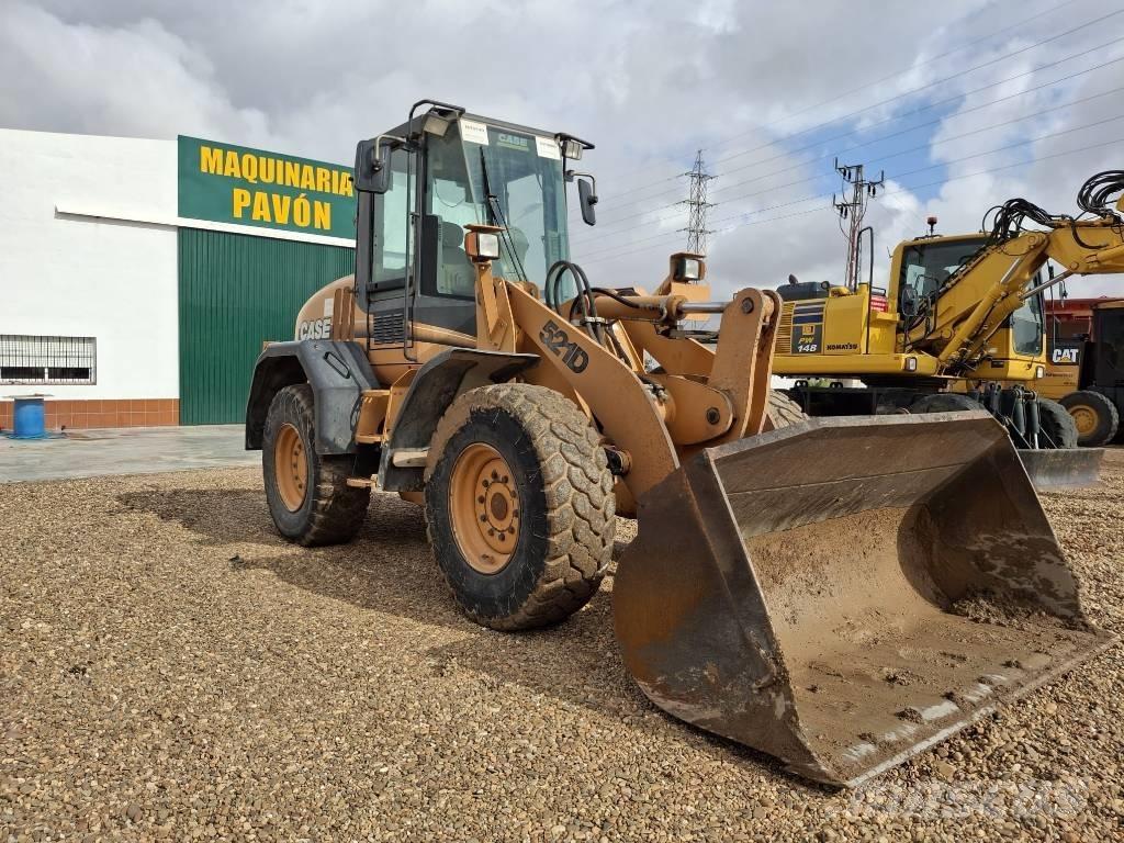 CASE 521 D Rataslaadurid