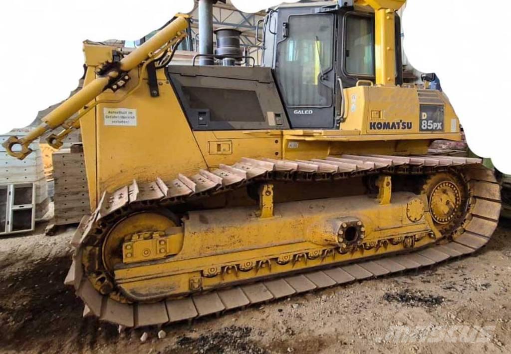 Komatsu D85PX-15EO Buldooserid