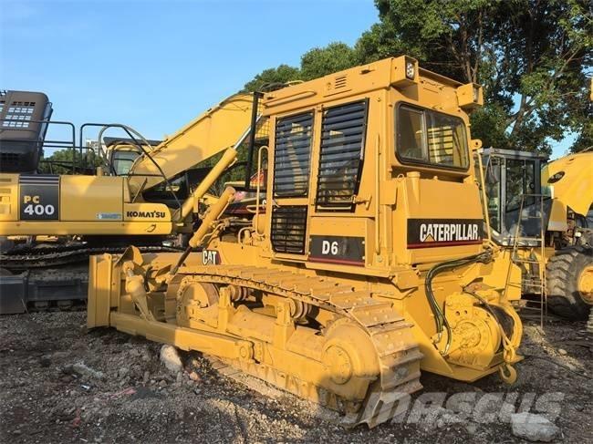 CAT D 6 D Buldooserid