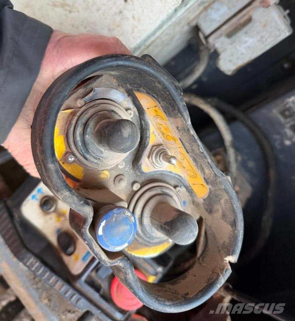 Sandvik QJ 241 Iseliikuvad purustid