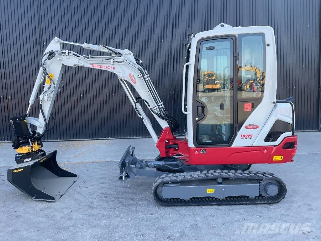 Takeuchi TB 225 Miniekskavaatorid < 7 t
