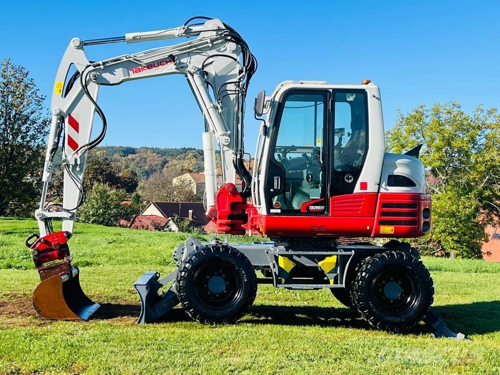 Takeuchi TB 295 W Ratasekskavaatorid