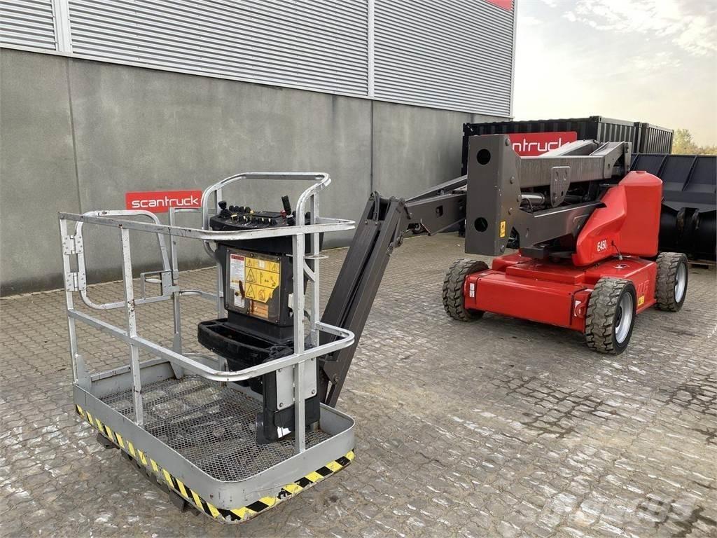 JLG E450AJ Iseliikuvad poomtõstukid