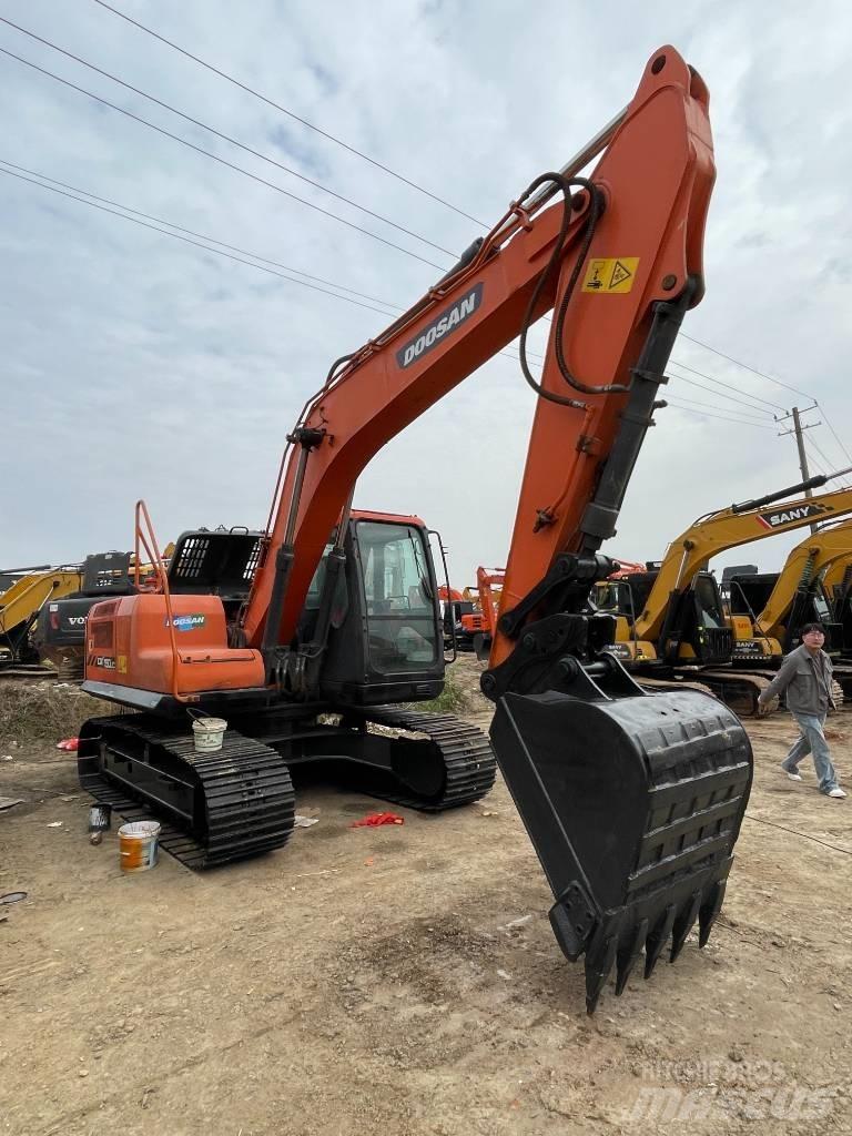 Doosan dx150 Roomikekskavaatorid