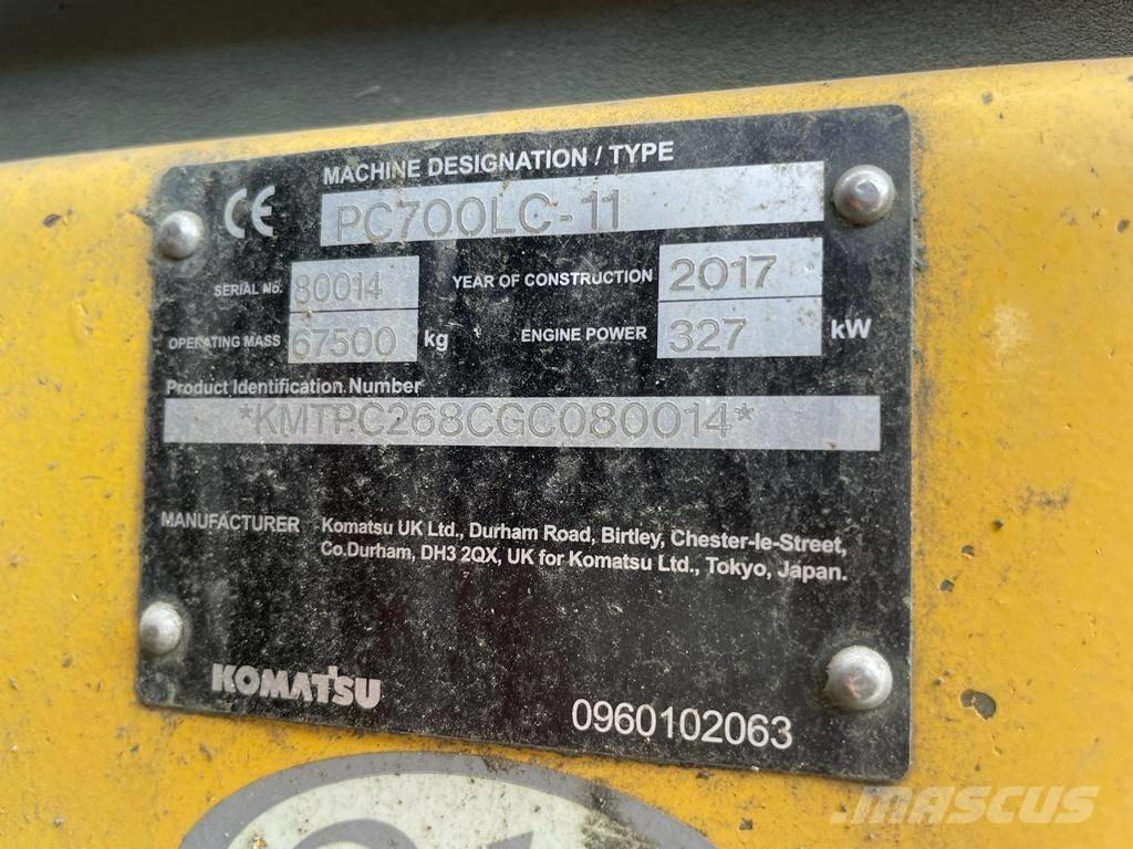 Komatsu PC700LC-11 Roomikekskavaatorid