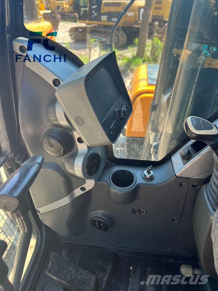 Hyundai 225LC-9t Roomikekskavaatorid