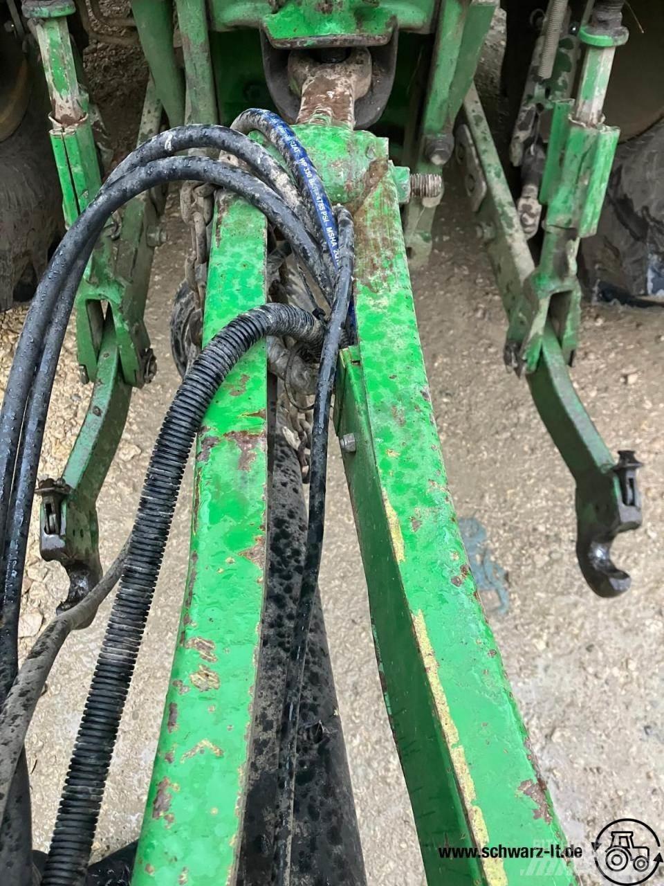 John Deere 590 Ruloonpressid