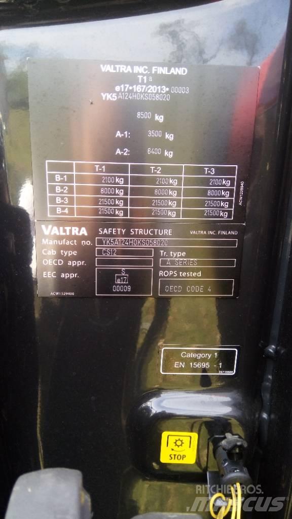 Valtra A 124 Traktorid