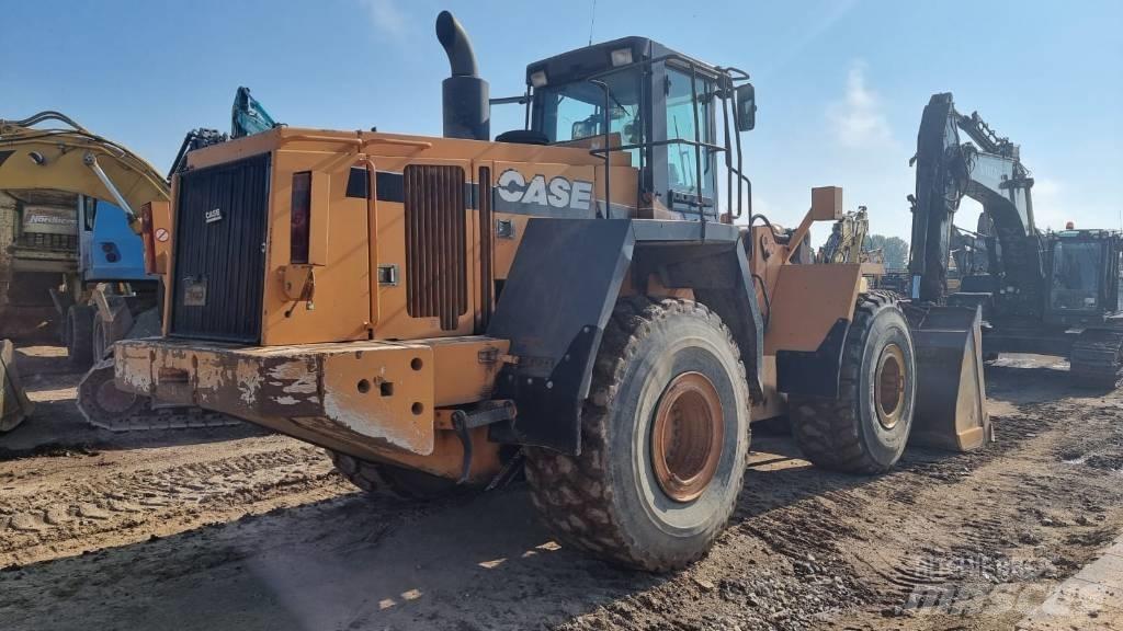 CASE 921 C Rataslaadurid