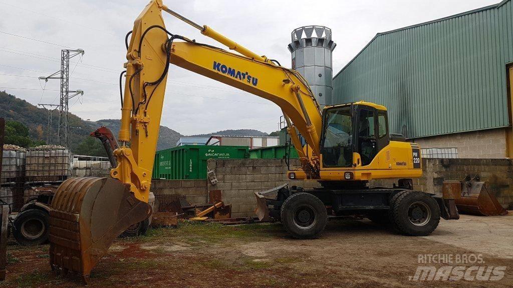 Komatsu PW 220-7 Ratasekskavaatorid