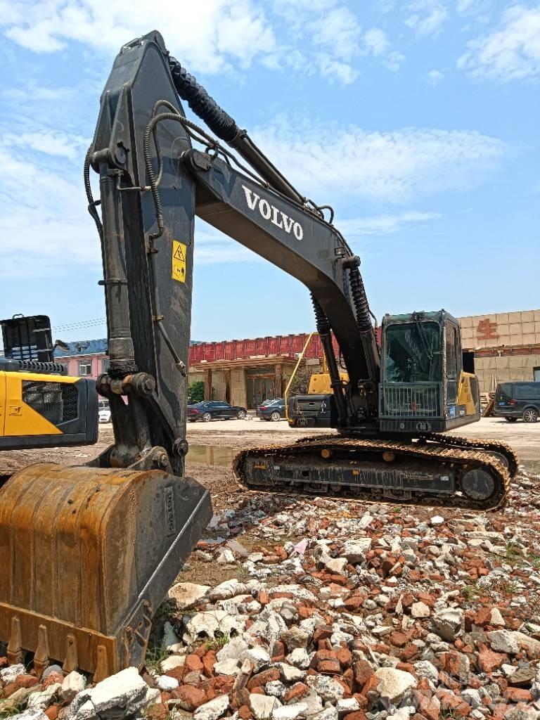 Volvo EC 240 Roomikekskavaatorid