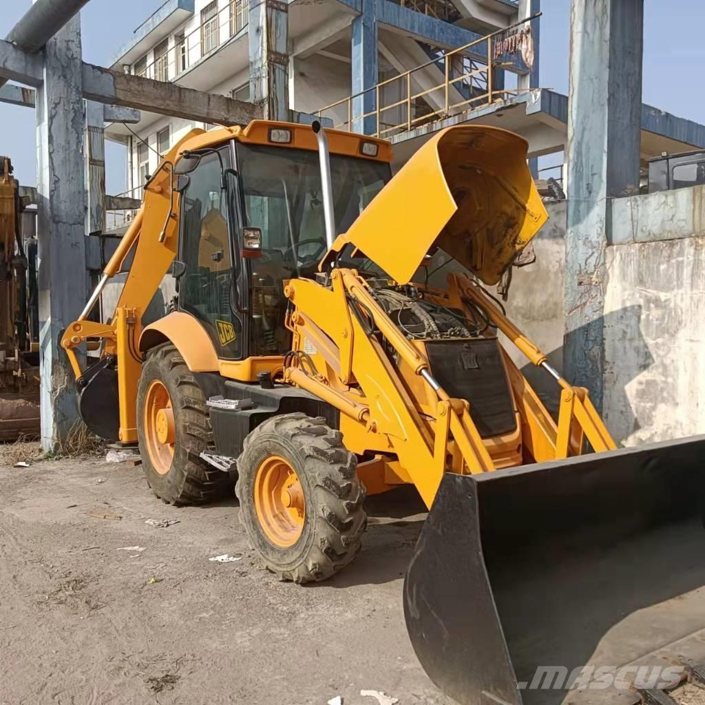 JCB 3CX Ekskavaatorlaadurid