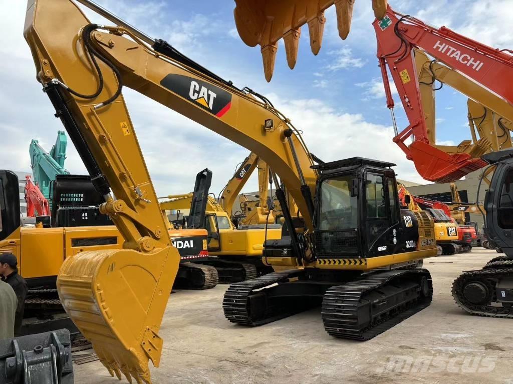 CAT 320D Roomikekskavaatorid