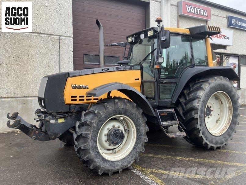 Valtra 8050 HITECH Traktorid