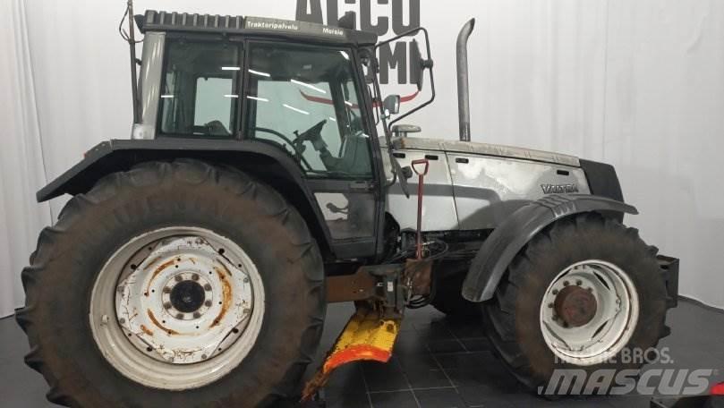 Valtra 8400 Traktorid