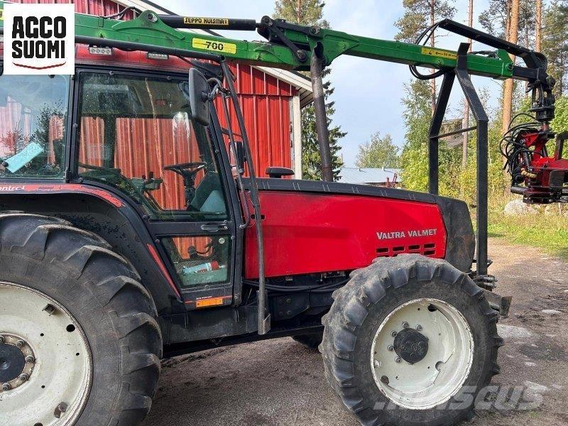 Valtra 8400 Traktorid