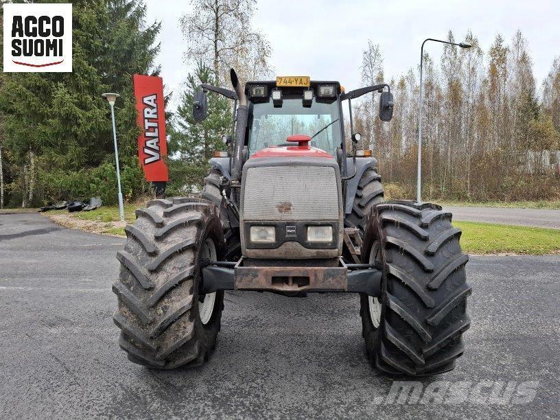 Valtra 8550 HT Traktorid