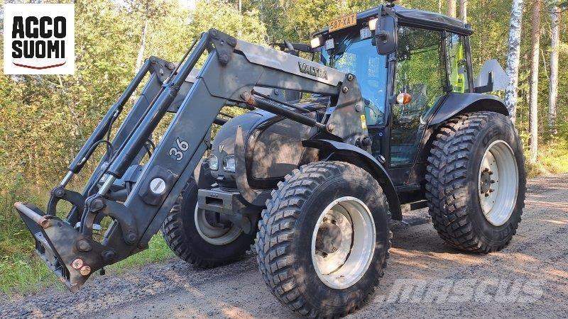 Valtra A93 Traktorid